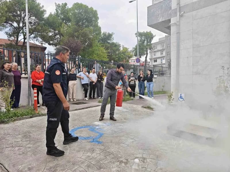 Yatağan Sosyal Hizmet Merkezi personeline yangın güvenliği eğitimi