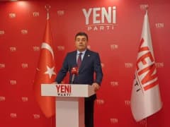 YENİ Parti Sözcüsü Zeynel Emre parti genel merkezinde açıklama yapıyor