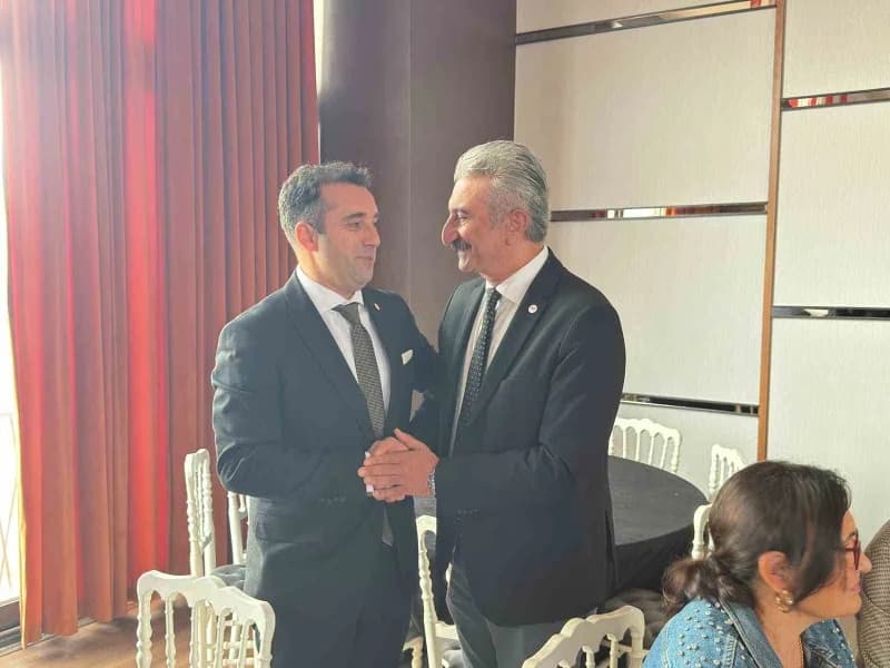 YENİ Parti Nilüfer İlçe Başkanlığı seçiminde kullanılan oy pusulaları ve sandık