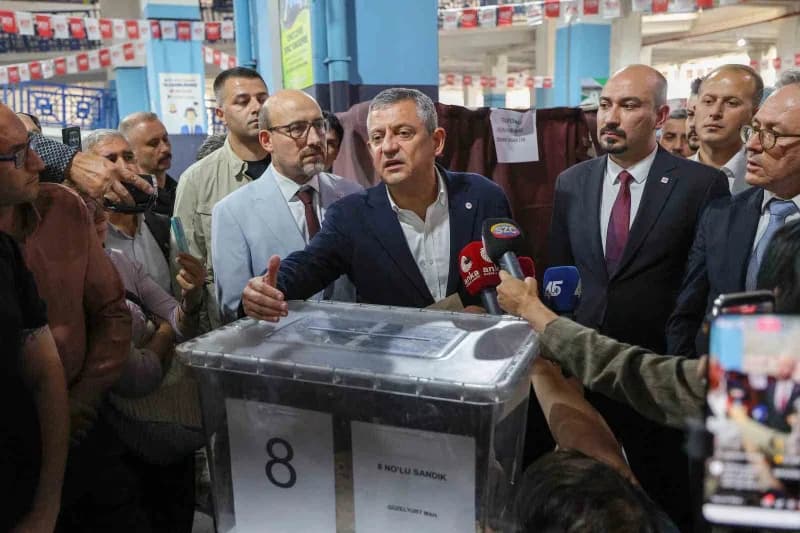 YENİ Parti Yunusemre İlçe Başkanlığı için ön seçim yapıldı. Mevcut İlçe Başkanı Yalçın Arcak ile Hasan İmamoğlu’nun aday