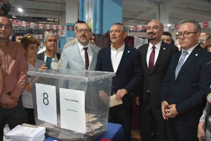 YENİ Parti Yunusemre İlçe Başkanlığı için ön seçim yapıldı. Mevcut İlçe Başkanı Yalçın Arcak ile Hasan İmamoğlu’nun aday
