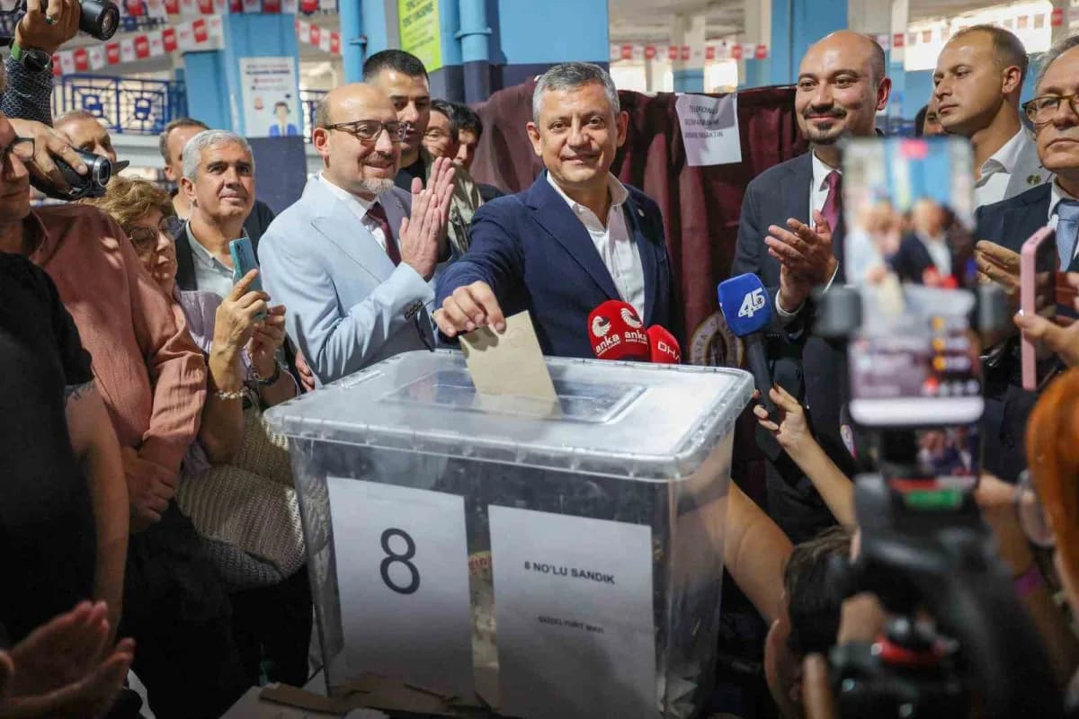 YENİ Parti Yunusemre İlçe Başkanlığı için ön seçim yapıldı. Mevcut İlçe Başkanı Yalçın Arcak ile Hasan İmamoğlu’nun aday