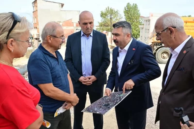 Yıldırım Belediyesi, ilçenin dört bir yanında hayata geçirdiği yatırımlarla Yıldırım’ın geleceğini şekillendiriyor.
