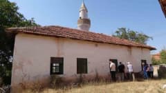 Yozgat Sarıkaya ilçesindeki asırlık tarihi caminin dış cephesi ve çevresi
