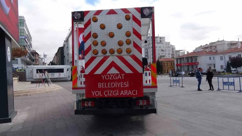 Yozgat Belediyesi, araç filosunu yeni bir yol çizgi aracıyla güçlendirdi. -