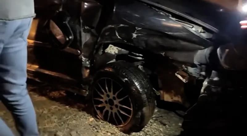 Hakkari’nin Yüksekova ilçesinde iki ticari aracın çarpışması sonucu meydana gelen trafik kazasında 3 kişi yaralandı.