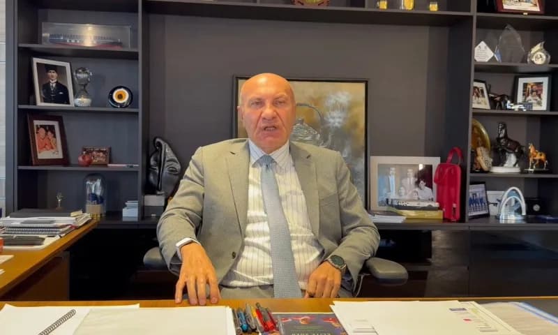 Yüksel Yıldırım Samsunspor taraftarlarına birlik ve beraberlik çağrısı yapıyor