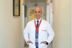 Prof. Dr. Evrim Erdemoğlu yumurtalık kanseri hakkında bilgi verirken