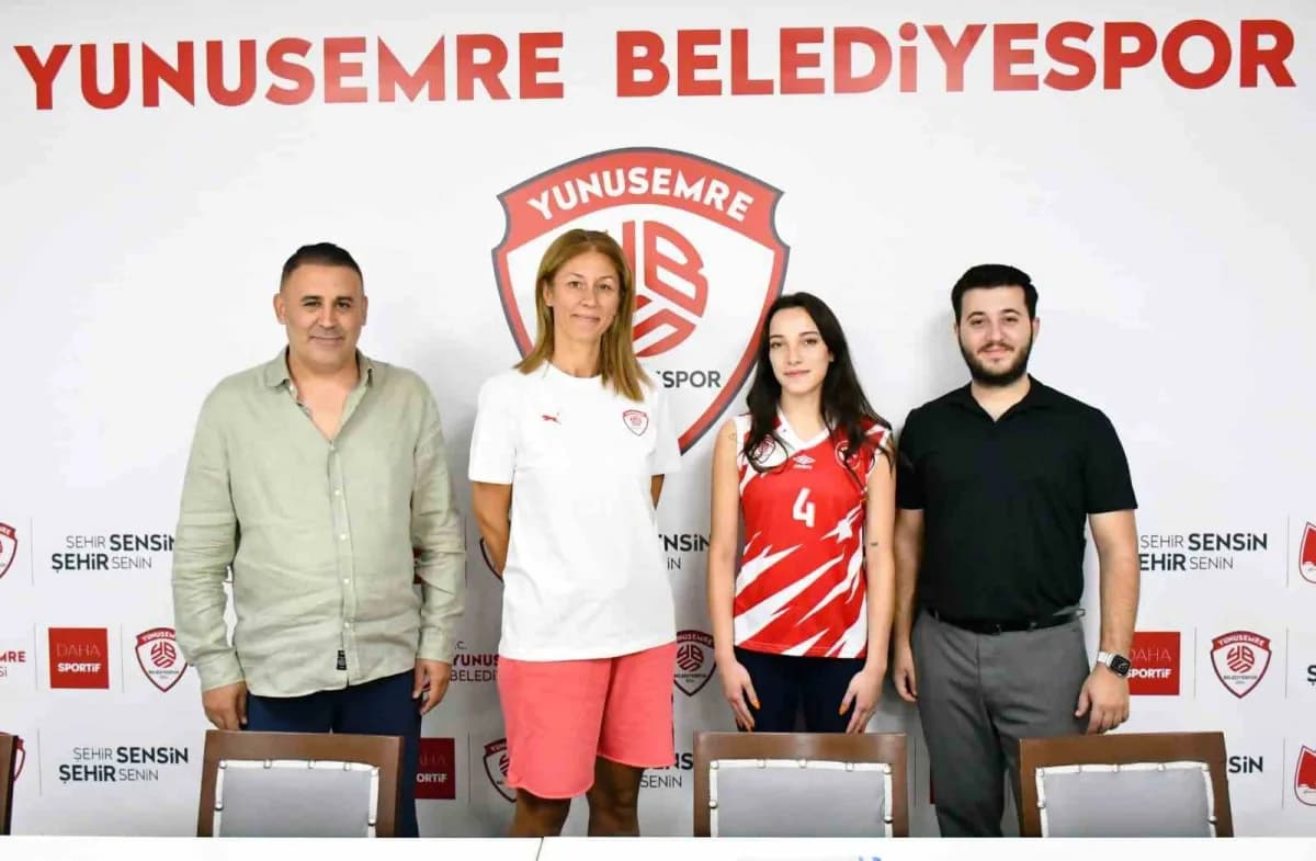 Kadınlar Voleybol 2. Lig’de yeni sezon hazırlıklarını sürdüren Yunusemre Belediyespor, Akhisargücü’nün başarılı liberosu