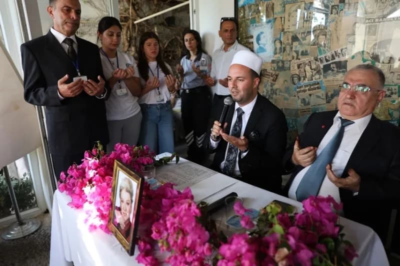 Sanat Güneşi Zeki Müren, vefatının 30. Yılında Bodrum’da dualarla anıldı