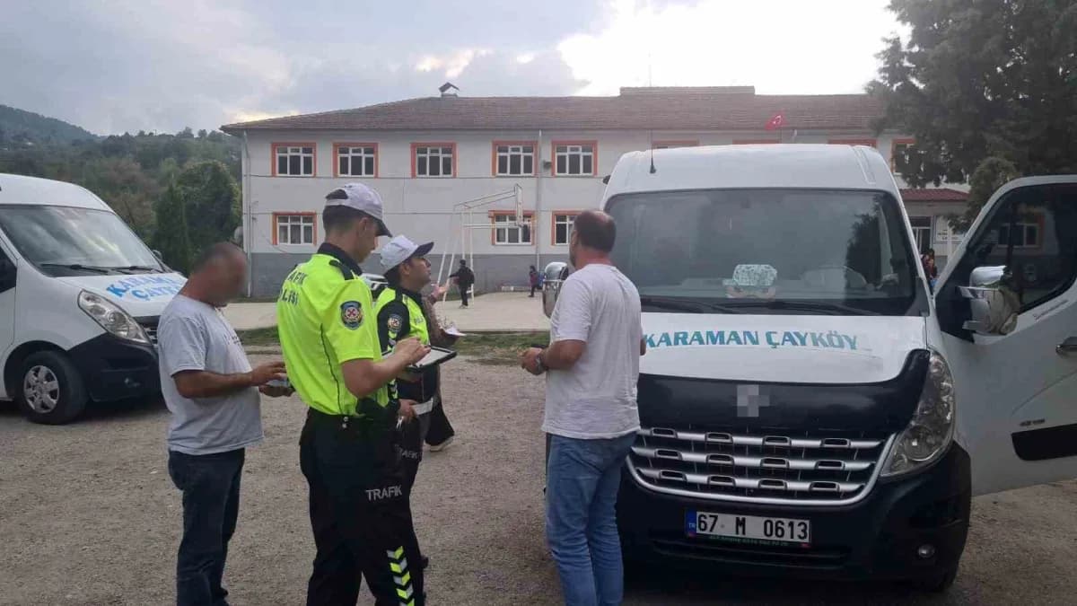 Zonguldak'ta okul servis araçlarına yönelik denetim faaliyetleri hız kesmeden devam ediyor