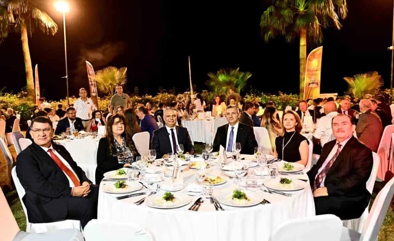 Antalya Muratpaşa Belediyesi’nin bu yıl 11’incisi düzenlediği Uluslararası Kaleiçi Old Town Festivali, bir otelde gerçek