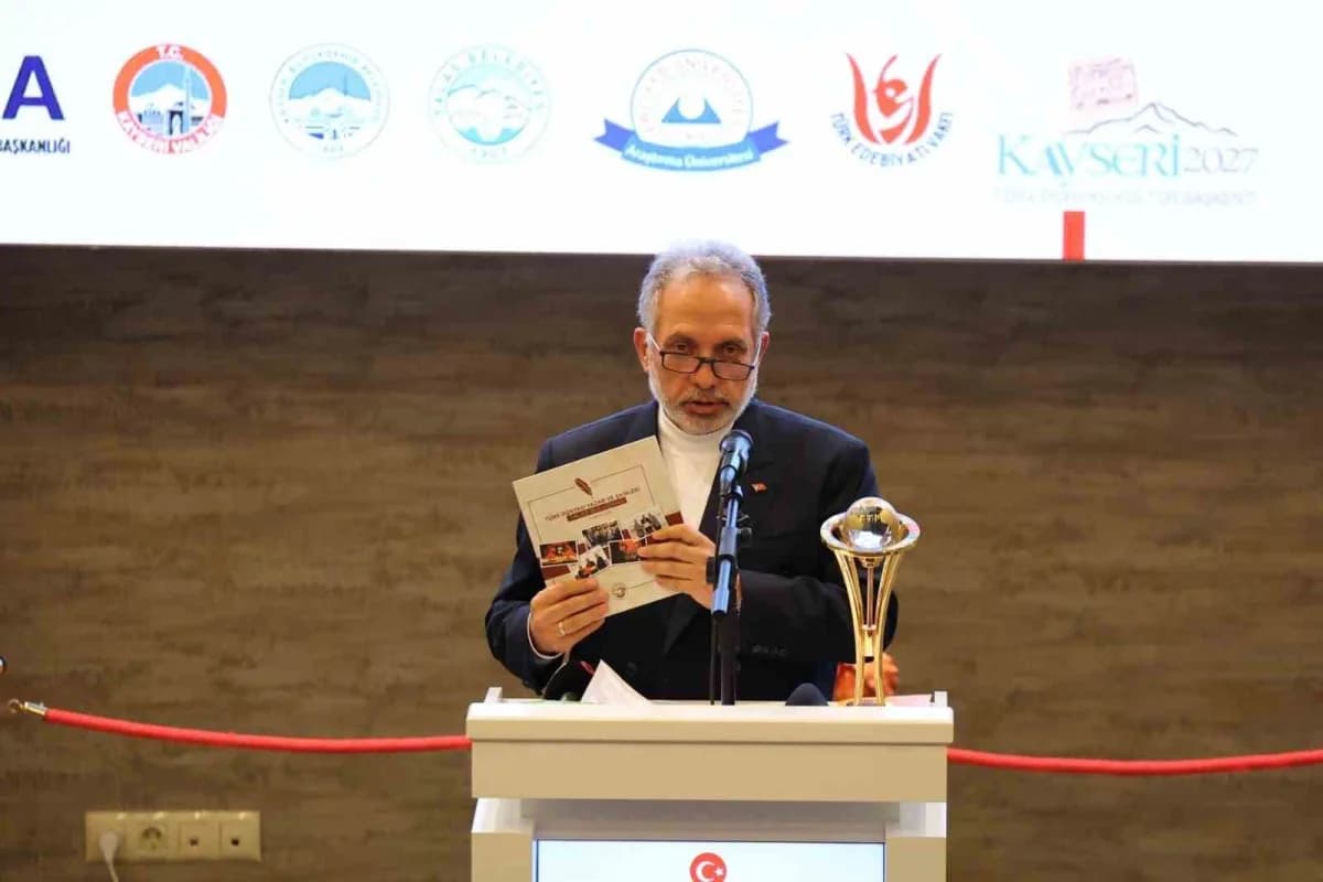 Talas Belediyesi tarafından 13 ülkeden 33 şairin katılımıyla 2. Düzenlenen Geleneksel Türk Dünyası Şair ve Yazar Buluşma