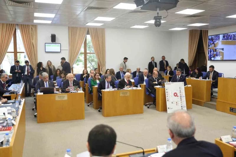 Cumhurbaşkanı Yardımcısı Cevdet Yılmaz, "2027 Yılı bütçemizde özellikle emeklilerimizi önceliklendir