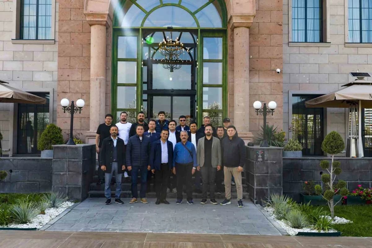 Kayseri’de TÜRKSOY 7. Kıdemli Memurlar Toplantısı kapsamında Türk dünyasının temsilcileri tarihi ve kültürel mekanlarda