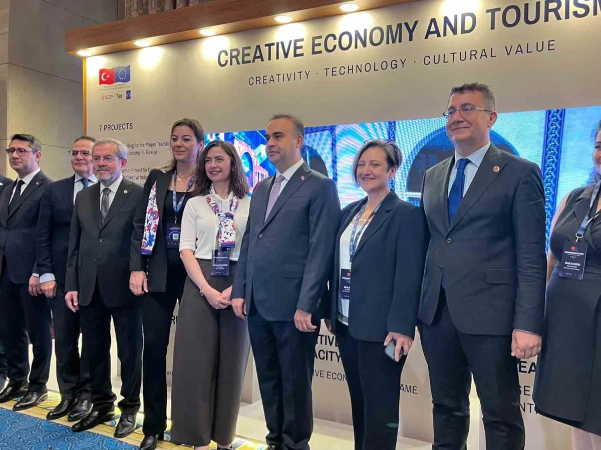 Sanayi ve Teknoloji Bakanı Mehmet Fatih Kacır, Ankara'da düzenlenen IPA II kapanış konferansında konuşma yapıyor
