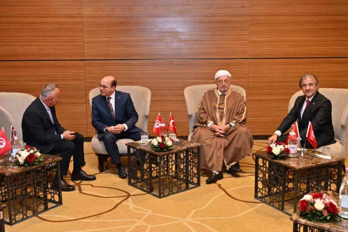 29 Ekim Cumhuriyet Bayramı, Türkiye'nin Tunus Büyükelçiliği’nde bir resepsiyon kutlandı.