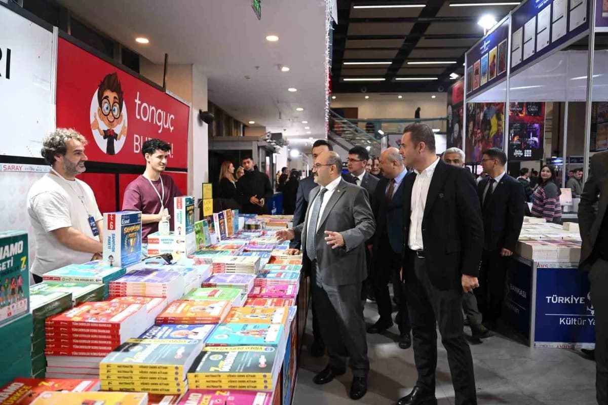 2.Balıkesir Kitap Fuarı kapılarını ziyaretçilere açtı