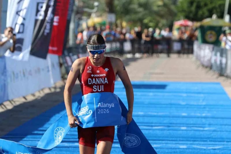 Türkiye Triatlon Federasyonu ve Alanya Belediyesi iş birliğiyle düzenlenen 35. Uluslararası Alanya T