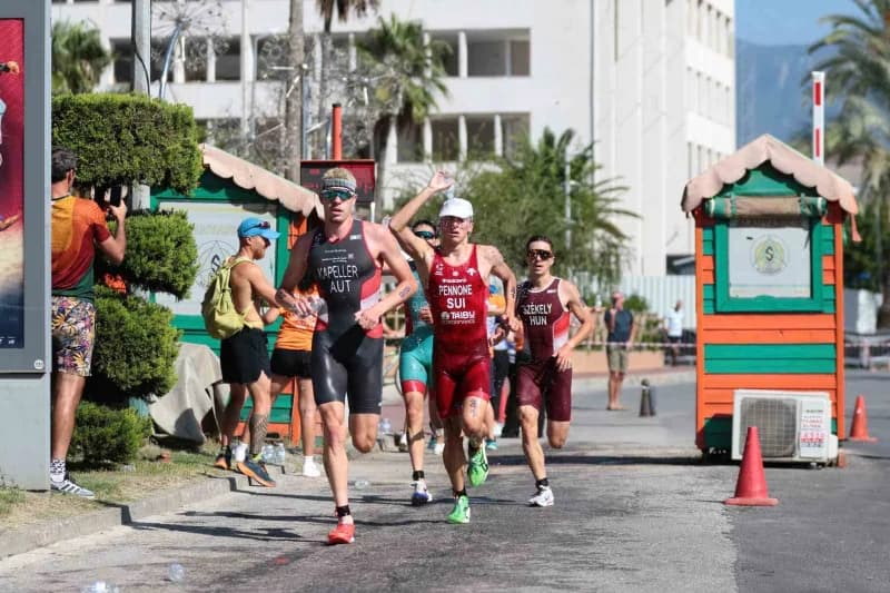 Türkiye Triatlon Federasyonu ve Alanya Belediyesi iş birliğiyle düzenlenen 35. Uluslararası Alanya T