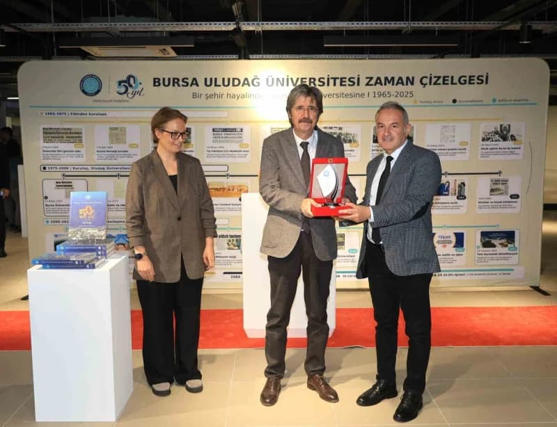Bursa Uludağ Üniversitesi (BUÜ), köklü geçmişini modern yatırımlarla taçlandırmaya devam ediyor. Açılış töreninde, yakla
