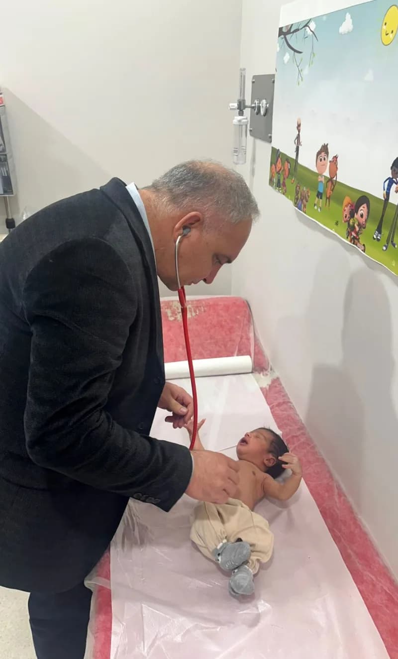 Yalova Eğitim ve Araştırma Hastanesi Neonatoloji Uzmanı Dr. Serhat Özkan, aklaşık 3 aydır Yalova'da