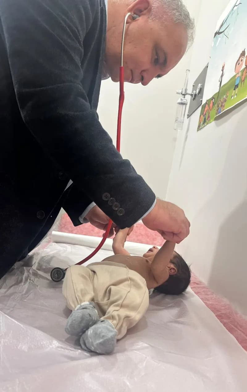 Yalova Eğitim ve Araştırma Hastanesi Neonatoloji Uzmanı Dr. Serhat Özkan, aklaşık 3 aydır Yalova'da