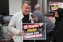Adana'da başından vurulan çocuk ve ailesi hastane önünde bekliyor