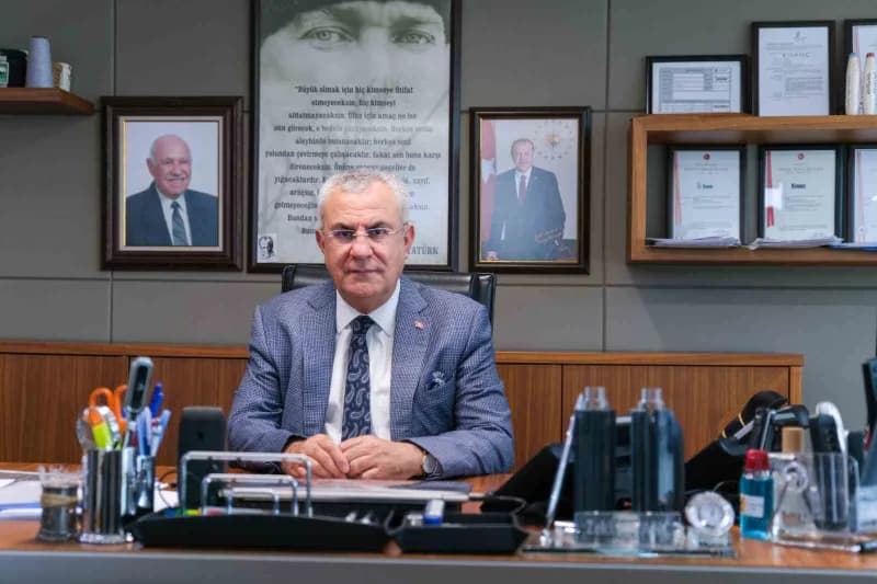 Adana Sanayi Odası Yönetim Kurulu Başkanı Zeki Kıvanç ihracat verilerini açıklıyor