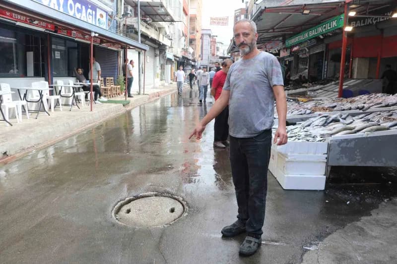 Esnaflardan Nusrettin Özgü, asıl sorunun zihniyette olduğunu ifade ederek, “Burası koskoca Adana. Bizim tek istediğimiz
