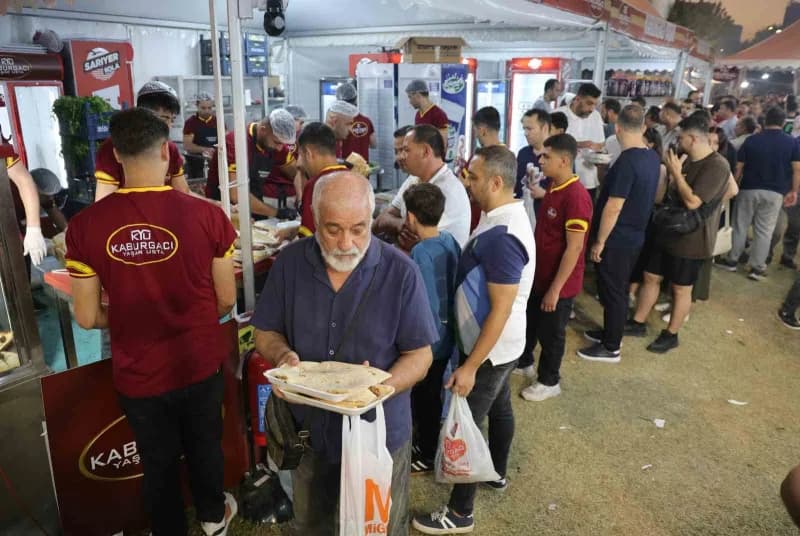 Adana’da bu sene 10’uncusu düzenlenen ‘Adana Lezzet Festivali’ne ilgi yoğundu