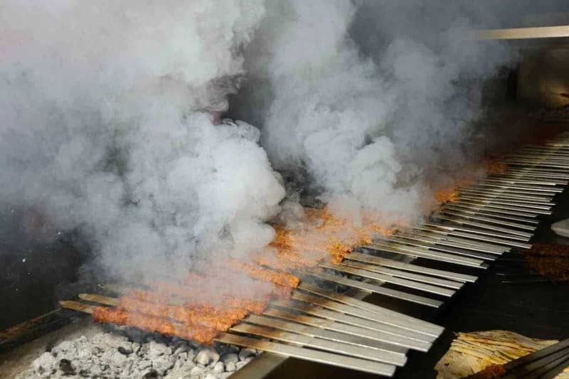 Adana’da bu sene 10’uncusu düzenlenen ‘Adana Lezzet Festivali’nde Kebap stantları en yoğun ilgiyi gördü.