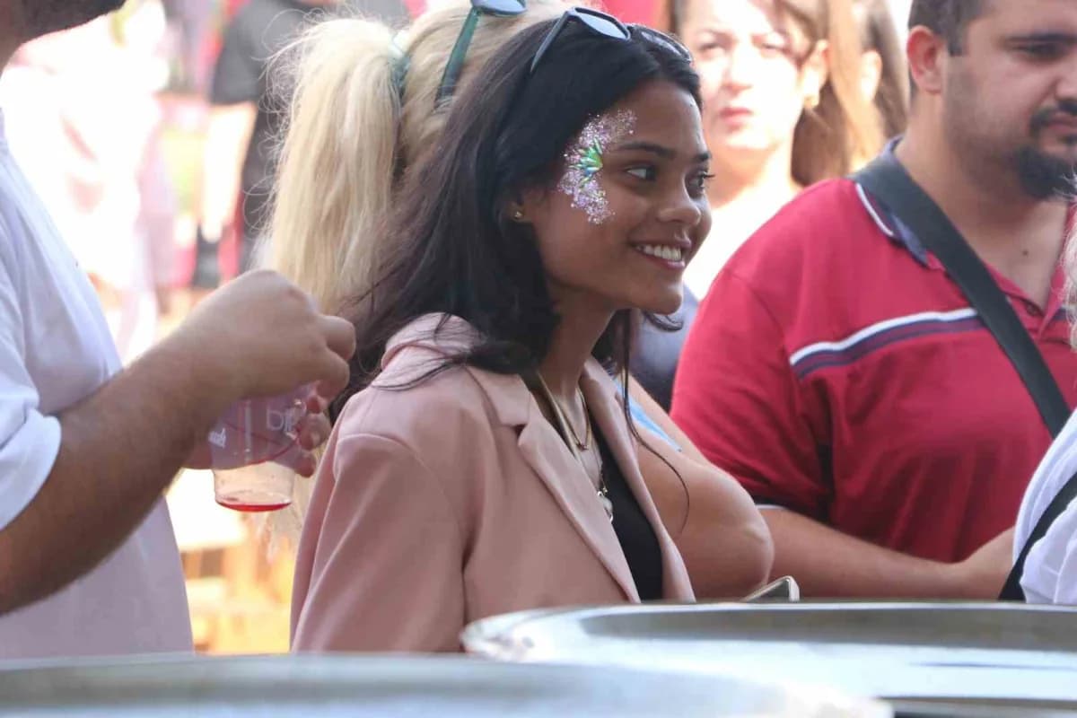 Adana’da bu sene 10’uncusu düzenlenen, "Uluslararası Adana Lezzet Festivali" üçüncü ve son gününde devam ediyor.