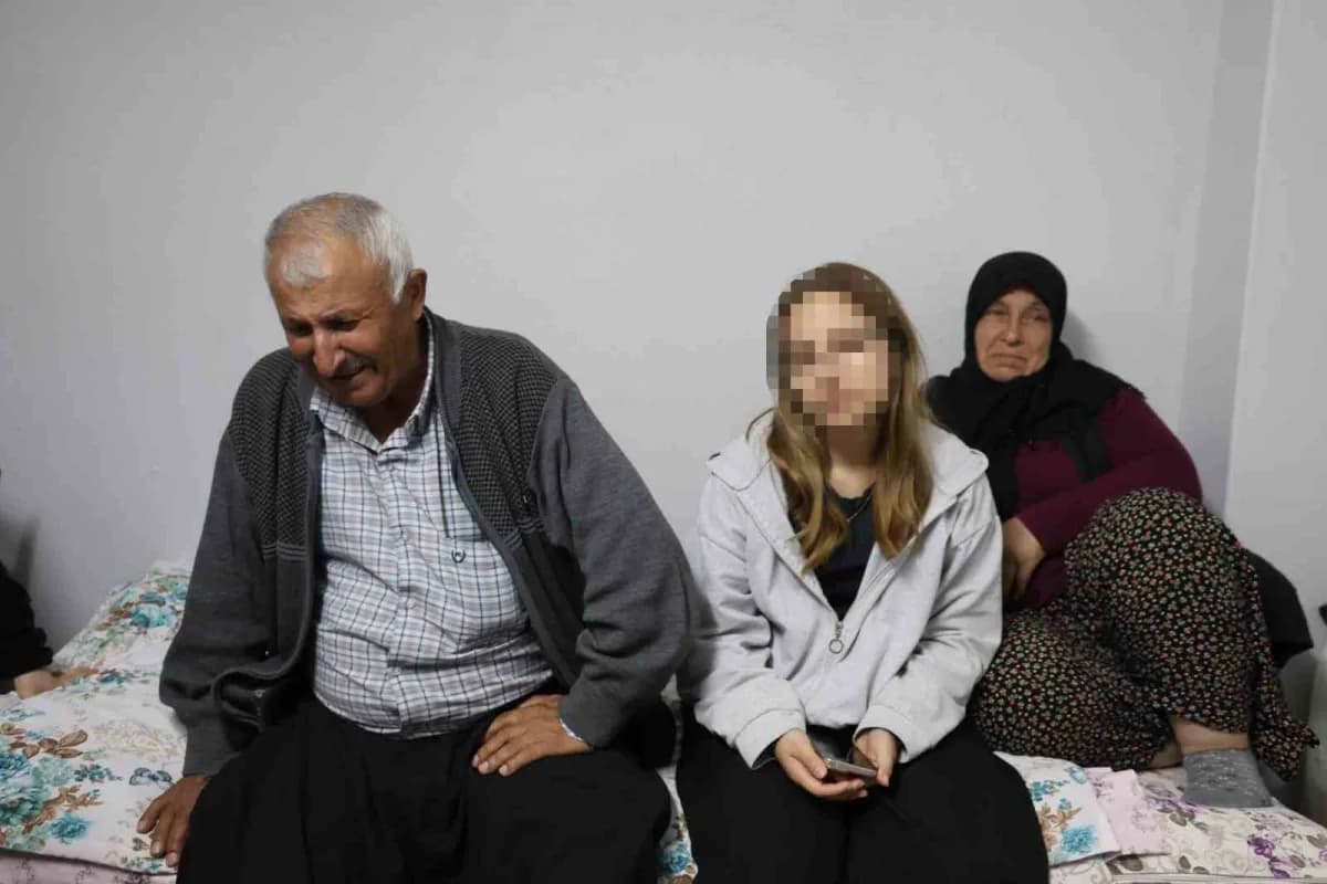 Baba Adem Dinler ve kızı e.Dinler.