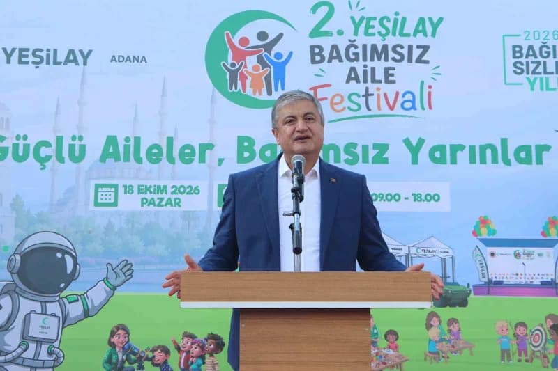 Etkinlikte konuşma yapan Adana Valisi Mustafa Yavuz, 2. Yeşilay Bağımsız Aile Festivali’nin, ailenin önemine dikkat çekm