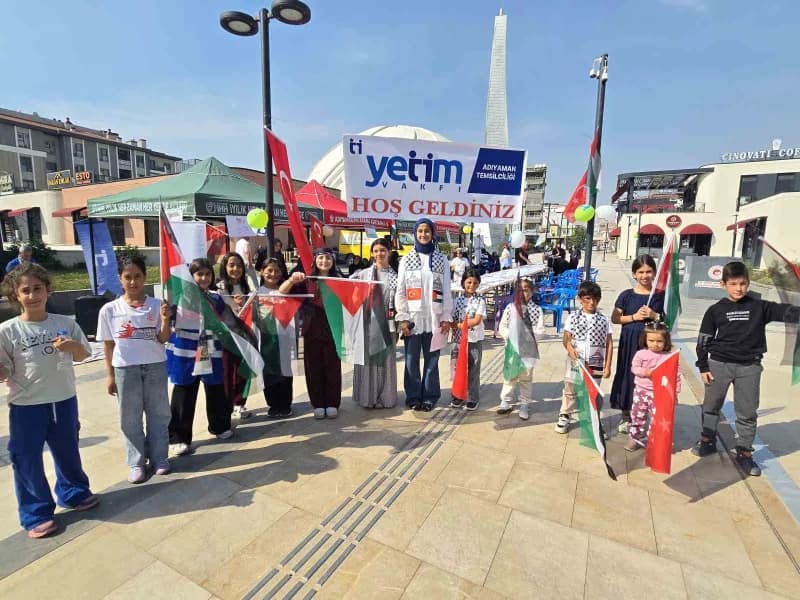 Adıyaman’da, Gazze’de yaşanan insanlık dramına dikkat çekmek ve Filistinli çocuklarla dayanışma mesajı vermek amacıyla "