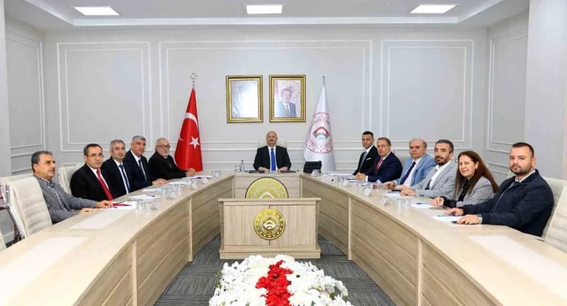 İl İstihdam toplantısı Vali Abdullah Küçük başkanlığında gerçekleştirildi