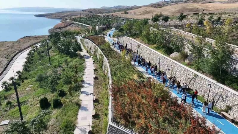 Adıyaman’ın Kahta ilçesinde, sağlıklı yaşamı teşvik etmek ve öğrencilerin doğayla bağını güçlendirmek amacıyla düzenlene