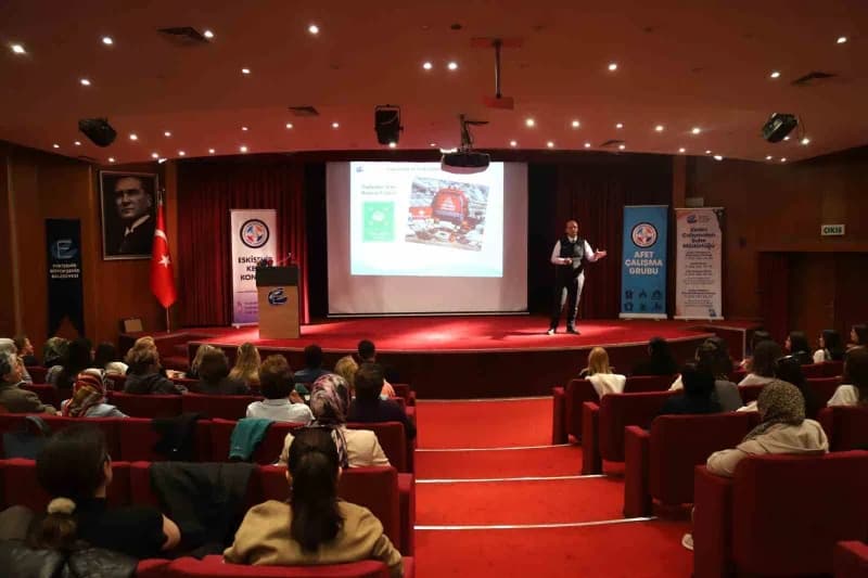 Eskişehir Büyükşehir Belediyesi, afetlere karşı toplumsal farkındalığın arttırılması ve Afet sonrasında bireylerin ruhsa