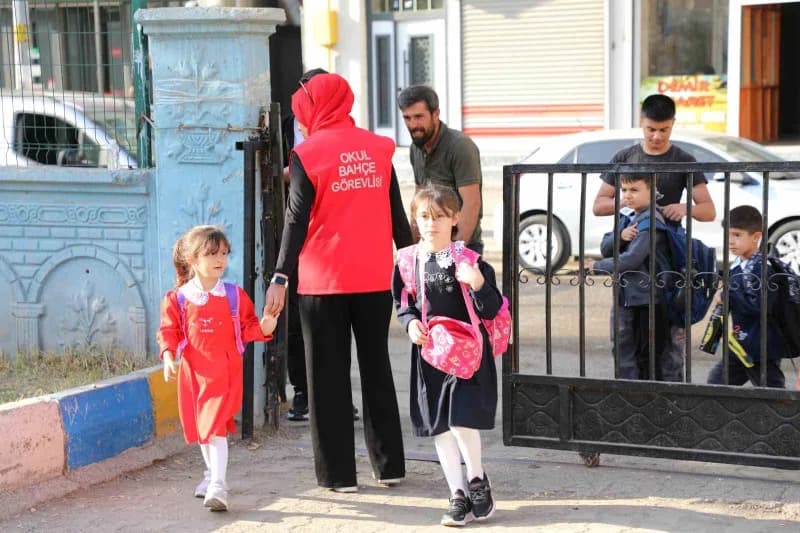 Ağrı’da öğrencilerin güvenli ve huzurlu ortamda Eğitim görmesi amacıyla Toplum Yararına Program (TYP) kapsamında İl gene