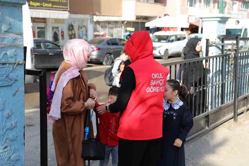 Ağrı’da öğrencilerin güvenli ve huzurlu ortamda Eğitim görmesi amacıyla Toplum Yararına Program (TYP) kapsamında İl gene