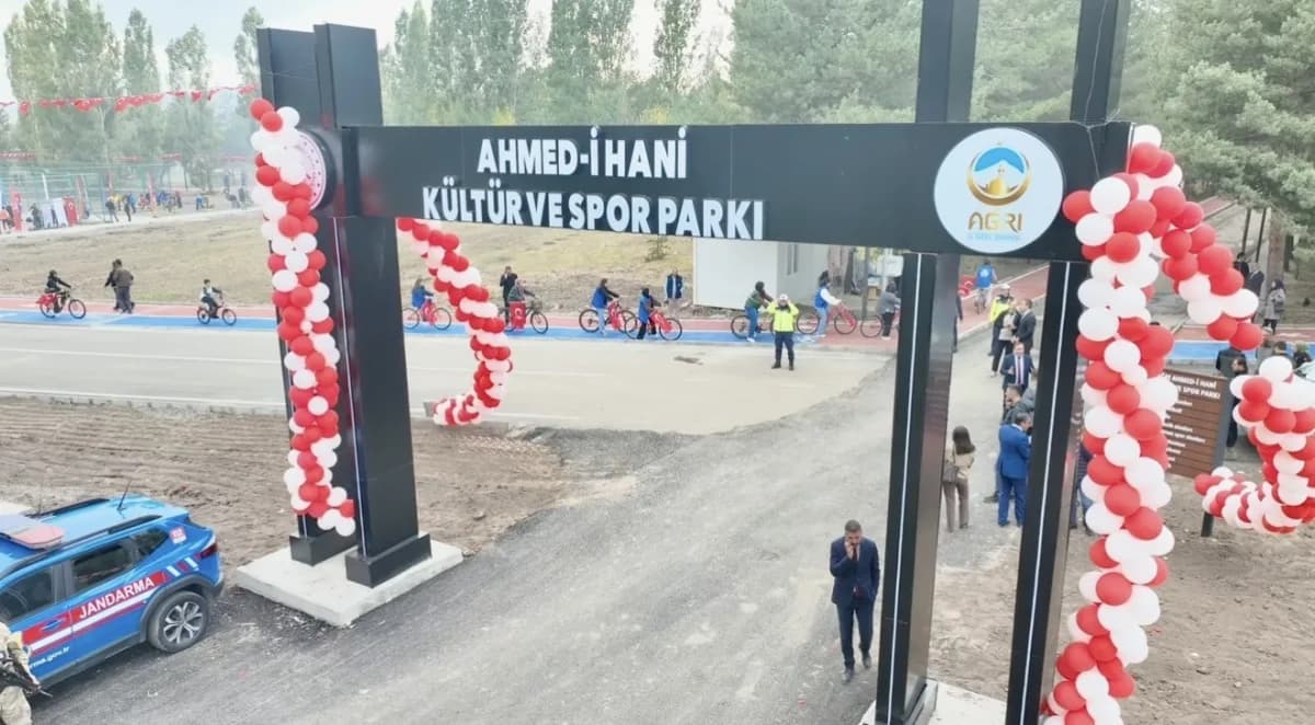 Ağrı'da piknik ve dinlenme alanları, türkü evi, gölet, yürüyüş ve bisiklet yollarını bünyesinde barındıran Ahmed-i Hani
