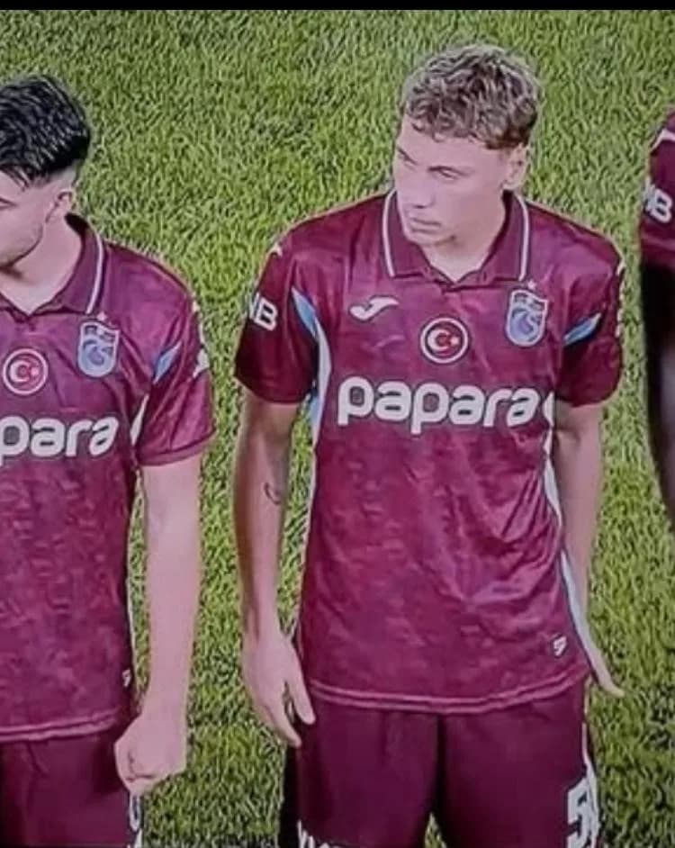 Ahmet Cemil Güren, bordo-mavili ekibin İrlanda temsilcisi Drogheda United ile oynadığı dostluk karşılaşmasında a takım i