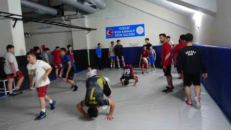 Yozgat Sporcu Eğitim Merkezi antrenörlerinden Ahmet Özdemir, Ürdün’de düzenlenen 2026 Veteranlar Dün