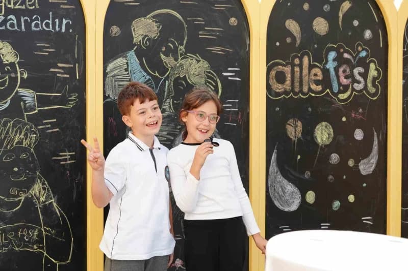 Rami Kütüphanesi’nde düzenlenen AileFest, 825 bin ziyaretçiyi ağırlayarak sona erdi. Festival boyunca çocuklardan gençle