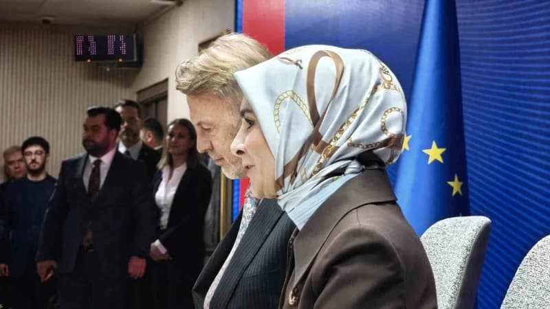 Aile ve Sosyal Hizmetler Bakanı Mahinur Özdemir Göktaş, "Düzenli nakit desteklerle ailelerin gıda, barınma Eğitim gibi t