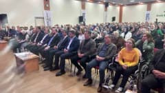 AK Parti Genel Başkan Yardımcısı Ahmet Büyükgümüş Yalova Armutlu'da konuşma yaparken