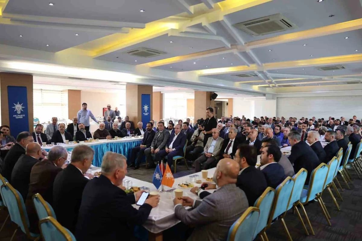 AK Parti İzmir İl Başkanı Bilal Saygılı, 40’a yakın STK temsilcisi ile bir araya geldiği toplantıda,