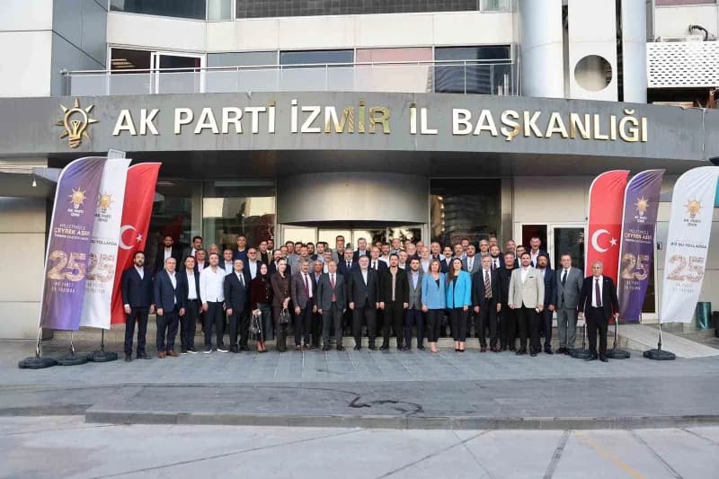 AK Parti İzmir İl Başkanı Bilal Saygılı, 40’a yakın STK temsilcisi ile bir araya geldiği toplantıda,