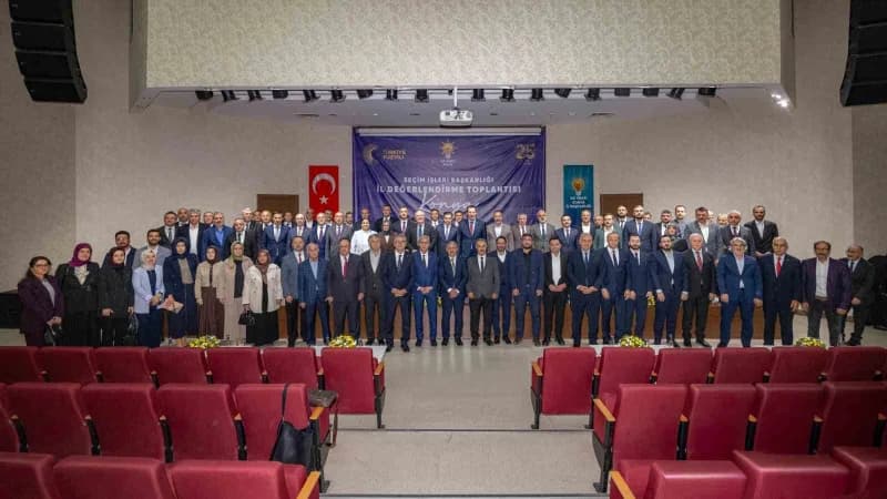 AK Parti Konya İl Başkanlığı tarafından Seçim İşleri Başkanlığı İstişare Toplantısı gerçekleştirildi.